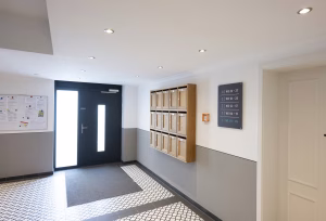 atrium torhaus eingang haustuer briefkaesten