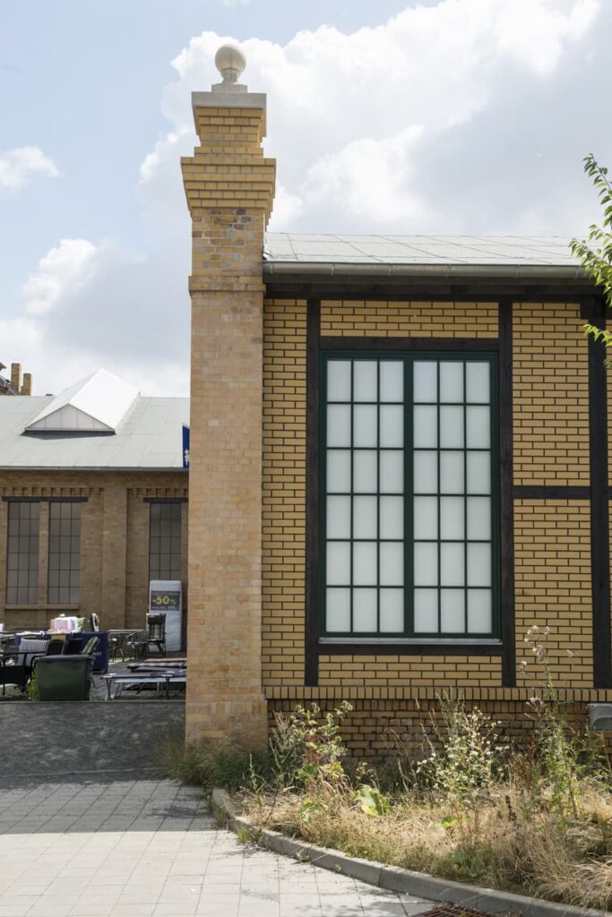 verklinkerte halle einfriedung detail