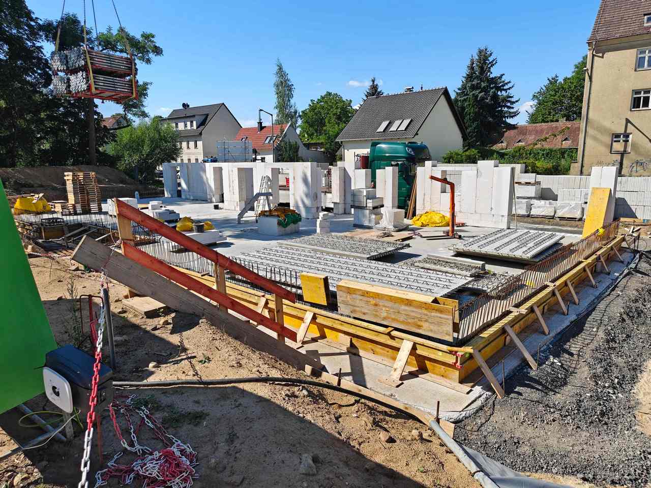 Die ersten Wände entstehen