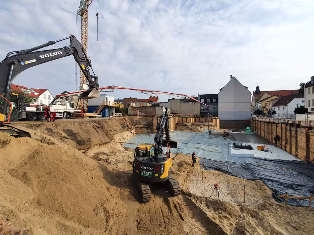 Die Bagger rollen fleißig